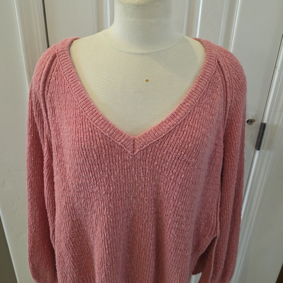 Free People Pink V-Neck Women's Sweater - Picture 2 of 9